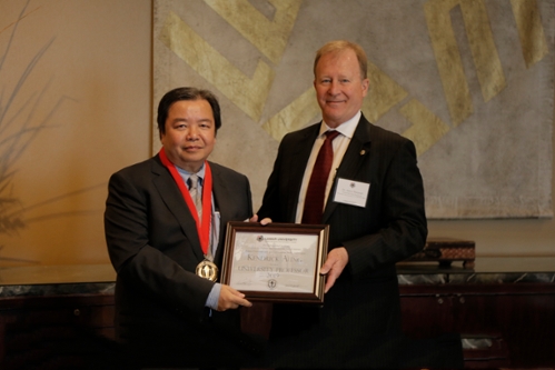 2019 University Professor Award, Dr. Kendrick Aung