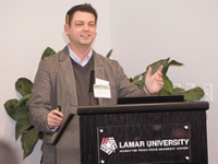 Lance LaRue '02 at the Art of Social Media Etiquette Workshop