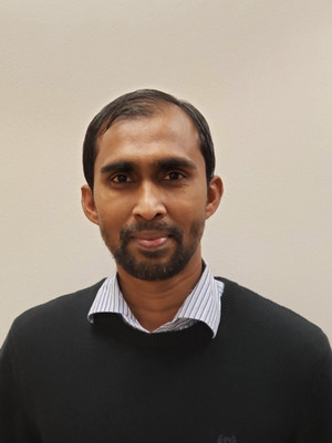 Dr. Iqbal Mahmud Headshot