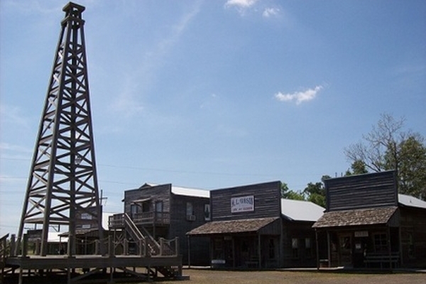 spindletop gladys city boomtown museum