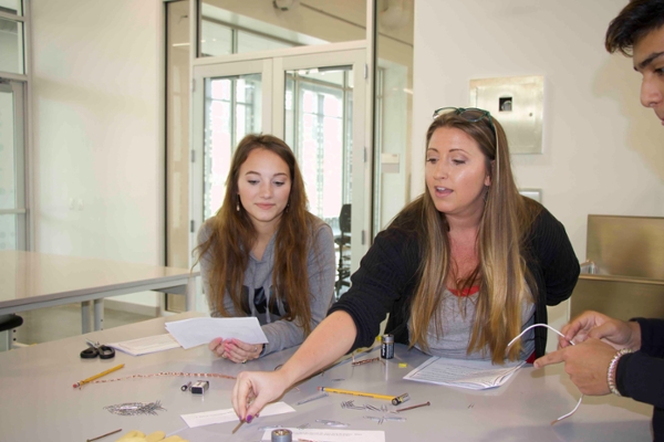 High School Students Practice Engineering in Maker Space