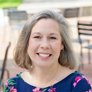 shannon klutts headshot