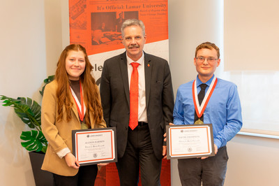 2023 Beck Fellowship Recipients with President Taylor