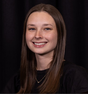 Brynn Trove Headshot