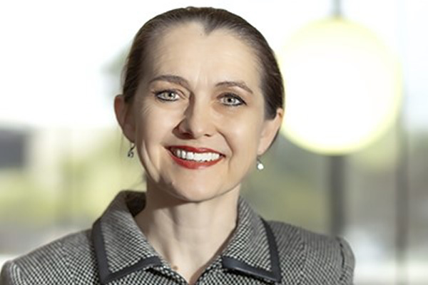 Debra Greschner receives Love of Learning Award