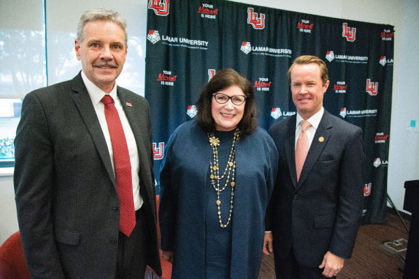Lamar University receives donation from ATT in support of efforts to tackle learning loss in Southeast Texas schools