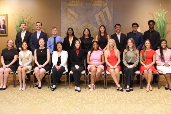 Toast to Leadership celebrates outstanding students 