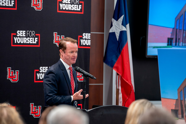Lamar University honors former Texas House Speaker with Dade Phelan Building
