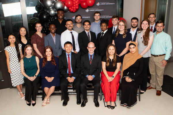 Reaud Honors College recognizes graduates, faculty at spring reception