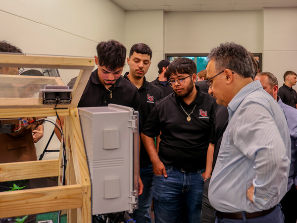 Engineering students gain real-world experience through ASCE competitions