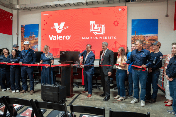 College of Engineering opens new Valero Reaction Lab, expanding industry-ready training