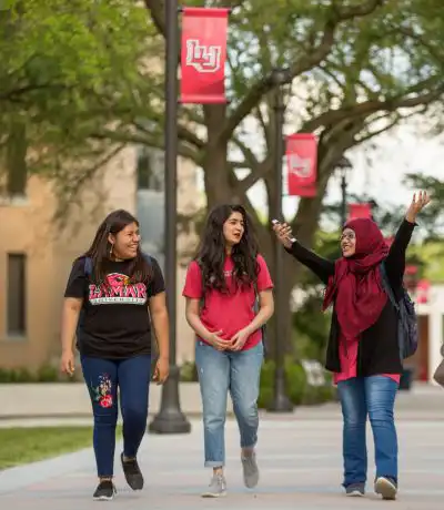 image of students at lu