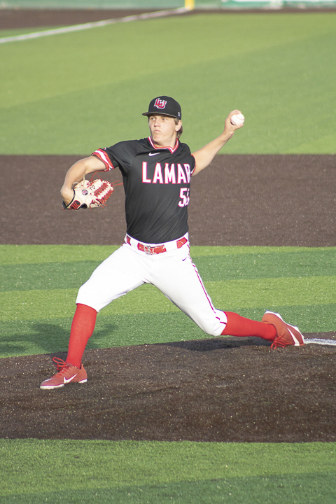Dylan Johnson, freshman pitcher, throws the ball during Lamar’s 8-7 loss against University of Houston, Tuesday, at Vincent Beck Stadium. UP photo by Caden Moran