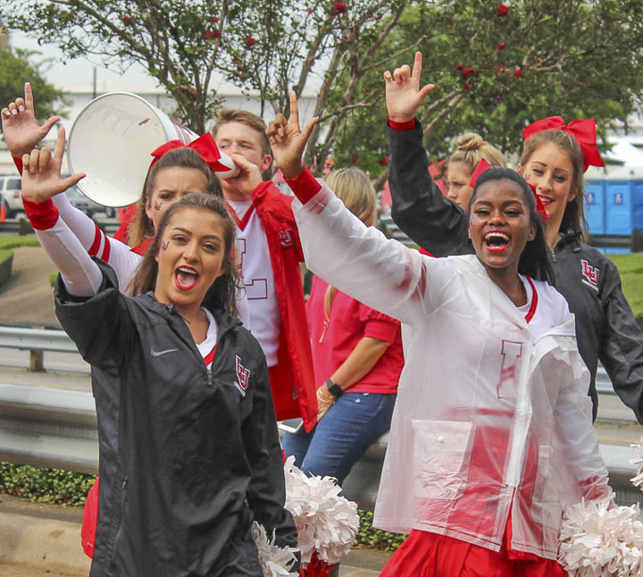 Although last year’s Homecoming parade featured a rain storm, it didn’t dampen the Cardinal spirit. LU cheerleaders, band members and others from the Lamar community came to show their support for the football team before the game.