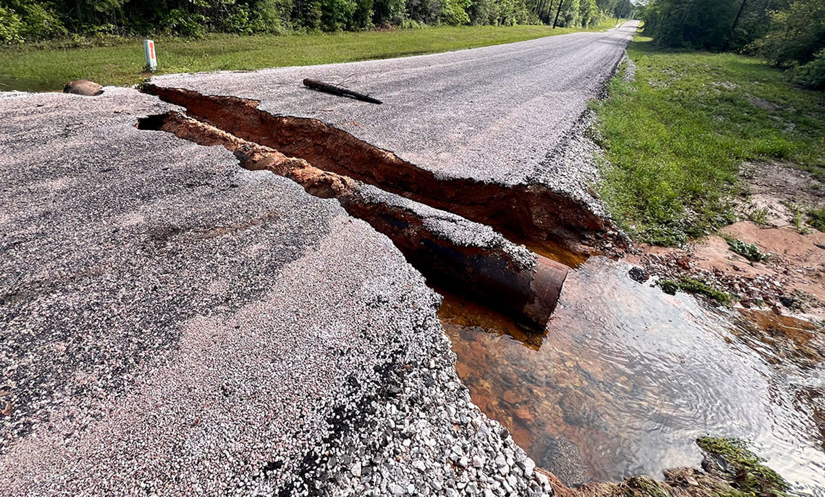 A road split apart near the connecting roads of FM-252. UP photo by Taylor Justice.